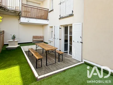 Appartement à Émerainville (77184)