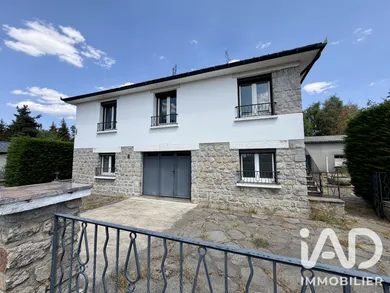 Maison à Peyre en Aubrac (48130)