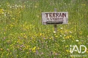 Terrain à bâtir à Tavernes (83670)