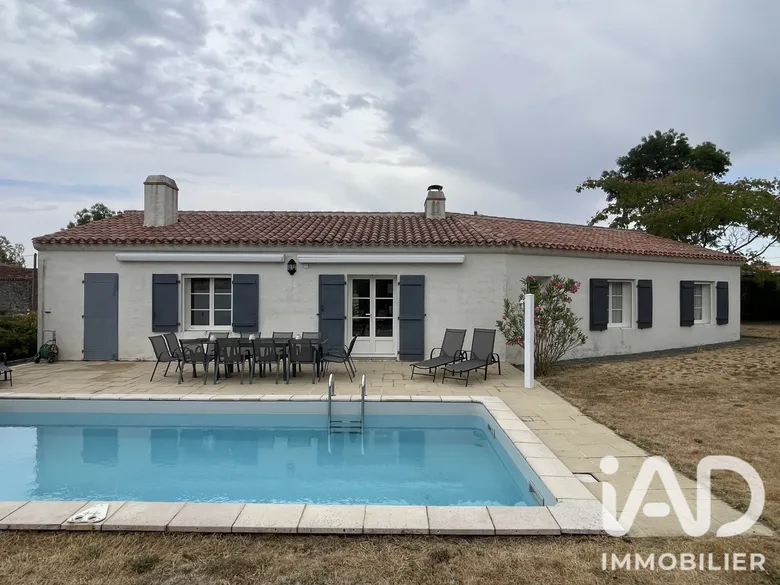 Maison 6 pièces 117 m² · à Chantonnay · 117 m² · 249 500 €