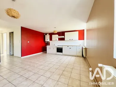 Appartement à Saint-Laurent-de-Chamousset (69930)
