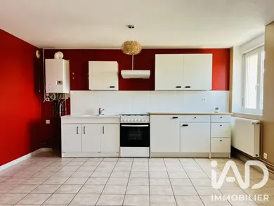 Appartement à Saint-Laurent-de-Chamousset (69930)