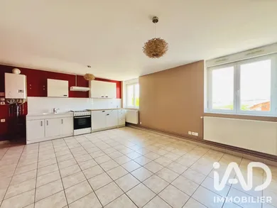 Appartement à Saint-Laurent-de-Chamousset (69930)
