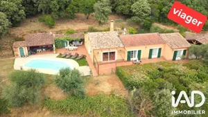 Maison à Méounes-lès-Montrieux (83136)
