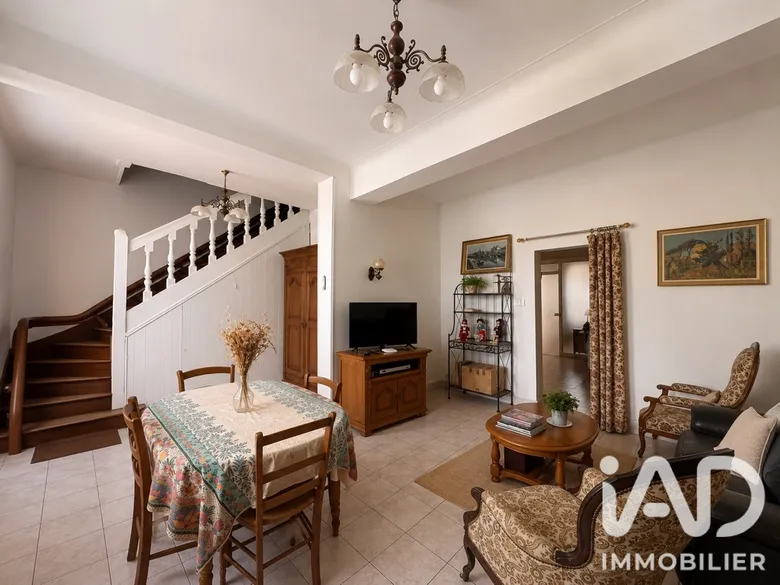 Maison 6 pièces 168 m² · à Chinon · 168,4 m² · 220 000 €