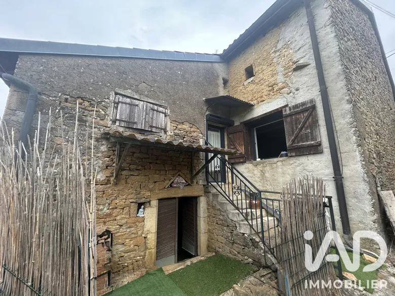 Maison 3 pièces 92 m² · à Champagnat · 92 m² · 136 000 €