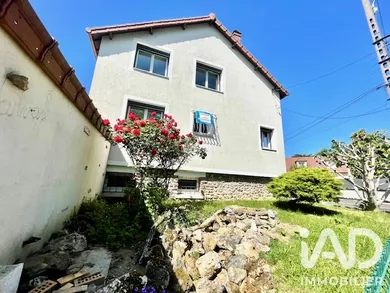 Maison traditionnelle à Villeneuve-le-Roi (94290)