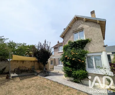Maison à Saint-Cyr-sur-Loire (37540)