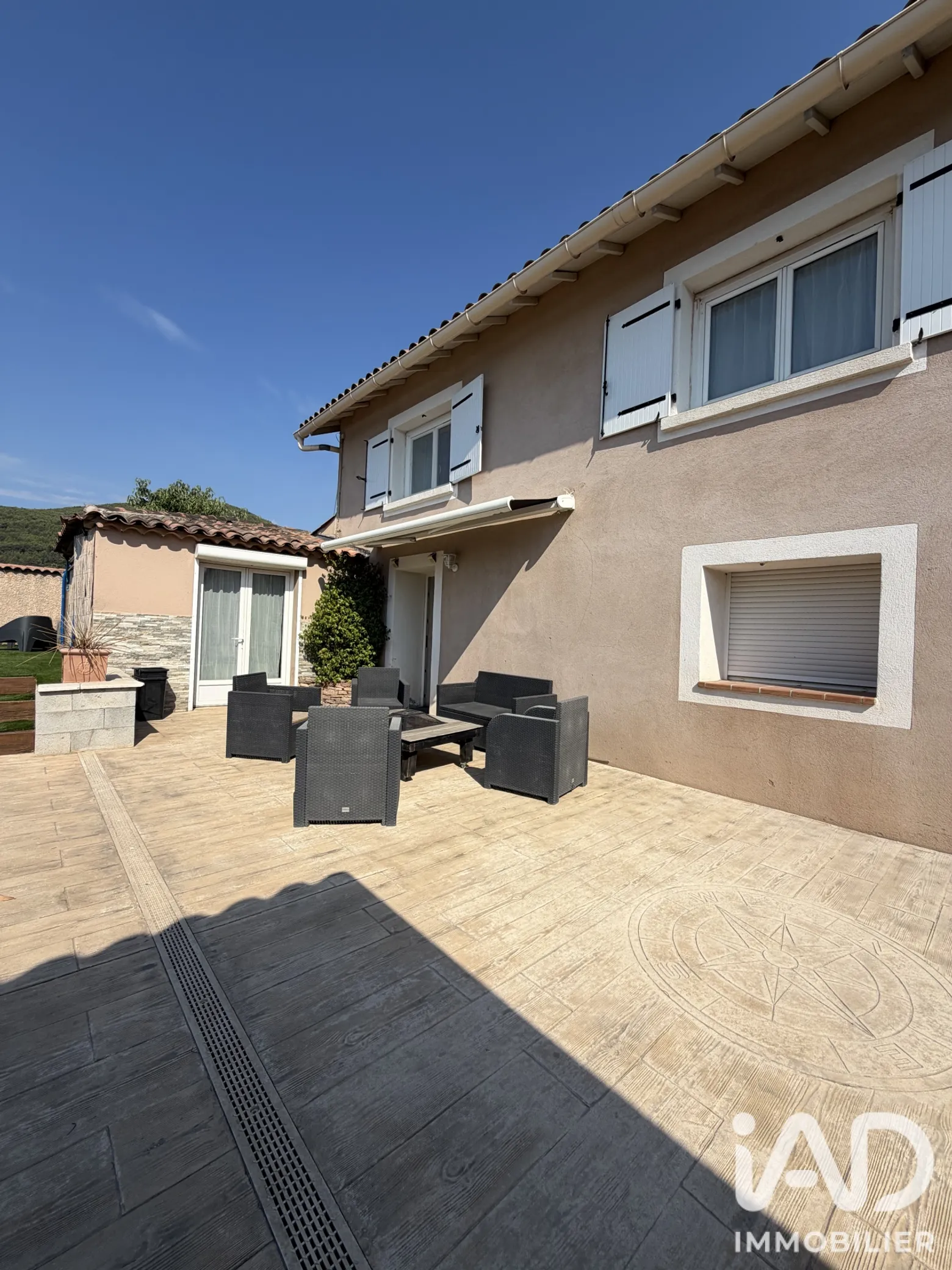 Vente maison à Cuers (83390) : maison traditionnelle 6 pièces 158 m² - 2074186 — 3