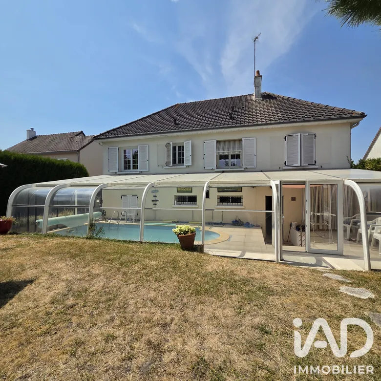 Maison 8 pièces 170 m² · à Joué-lès-Tours · 170 m² · 351 000 €
