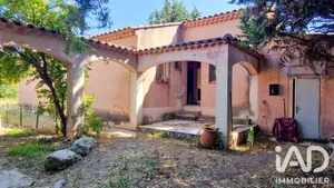 Maison traditionnelle à Plan-de-Cuques (13380)