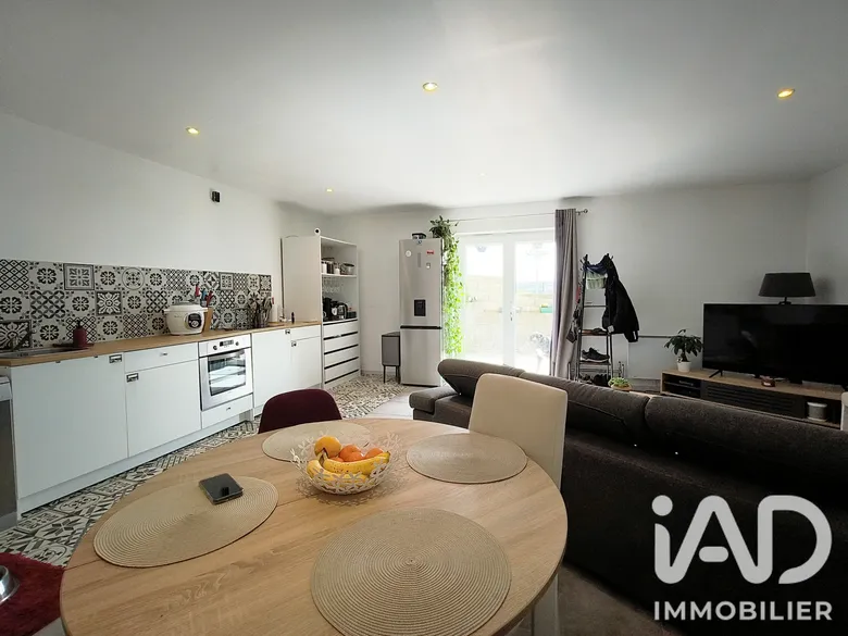 Appartement 3 pièces 74 m² · à Saint-Laurent-de-Chamousset · 74 m² · 800 €
