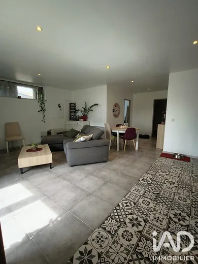 Appartement à Saint-Laurent-de-Chamousset (69930)