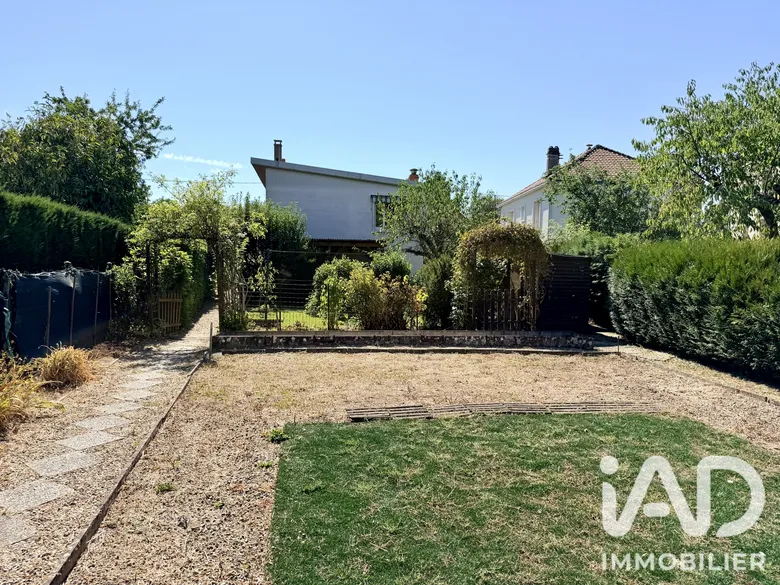 Maison 5 pièces 102 m² · à Orléans · 102 m² · 235 000 €
