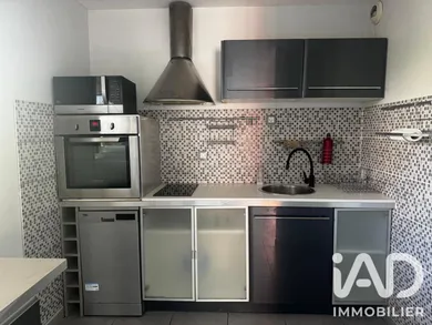Apartment in Grenoble (38100)