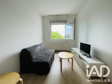 Apartment in Reims (51100)