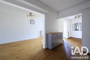 Apartment in Écully (69130)