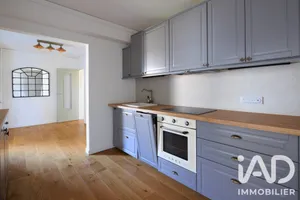 Apartment in Écully (69130)