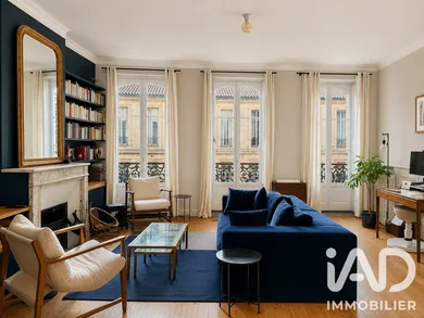 Apartment in Bordeaux (33000)
