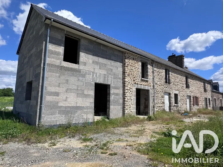 Immeuble 353 m² · à Lécousse · 353,2 m² · 365 000 €