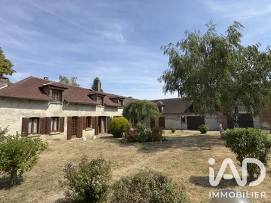 Maison de campagne à Chessy-les-Prés (10130)