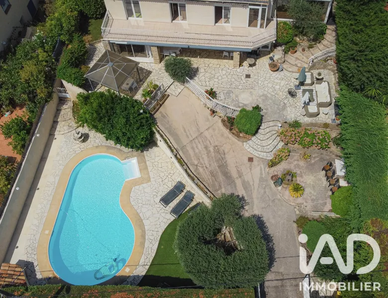 Maison 13 pièces 327 m² · à Allauch · 327 m² · 895 000 €