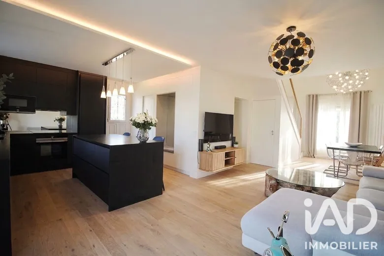 Maison 5 pièces 105 m² · à Villecresnes · 105 m² · 469 000 €