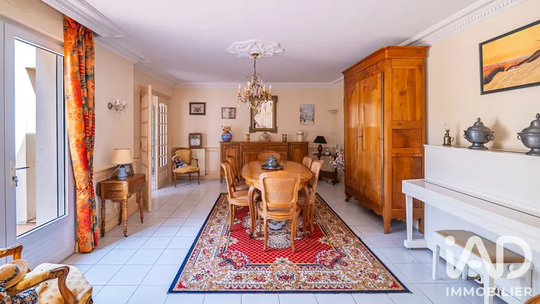 Maison 7 pièces 157 m² · à Le Mans · 157,4 m² · 375 000 €
