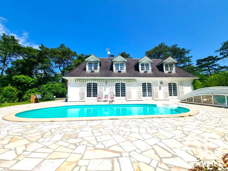 Maison 9 pièces 220 m² · à Boutigny-sur-Essonne · 220 m² · 494 000 €