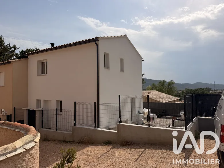 Maison 3 pièces 72 m² · à Rocbaron · 72 m² · 345 000 €
