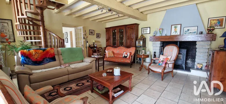Maison 9 pièces 204 m² · à Montagrier · 204 m² · 273 000 €