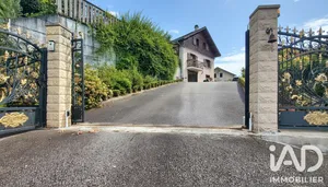 Maison traditionnelle à Monnetier-Mornex (74560)