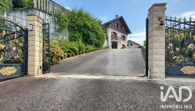 Maison traditionnelle à Monnetier-Mornex (74560)