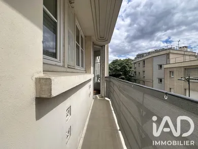 Apartment in Paris (75015)