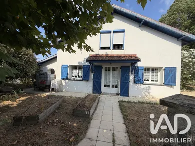 Traditional house in Ondres (40440)