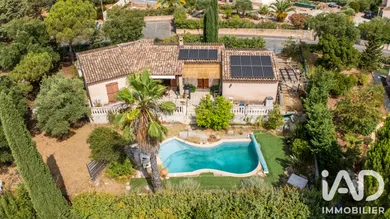 Maison à Roquebrune-sur-Argens (83520)