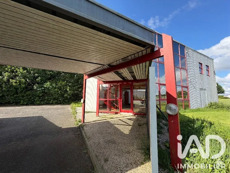 Murs commerciaux à Loudéac (22600) · 452 m² · 362 000 €