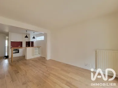 Apartment in Asnières-sur-Seine (92600)