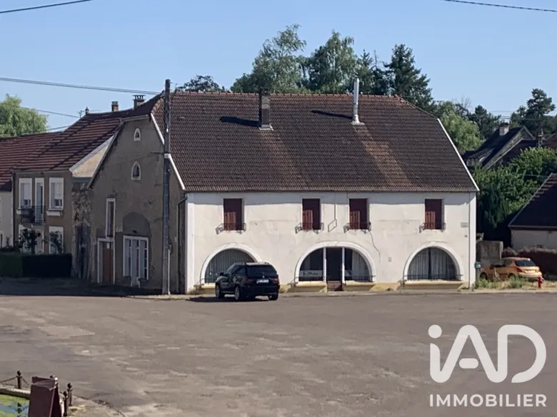 Maison 8 pièces 228 m² · à Haute-Amance · 228 m² · 65 000 €