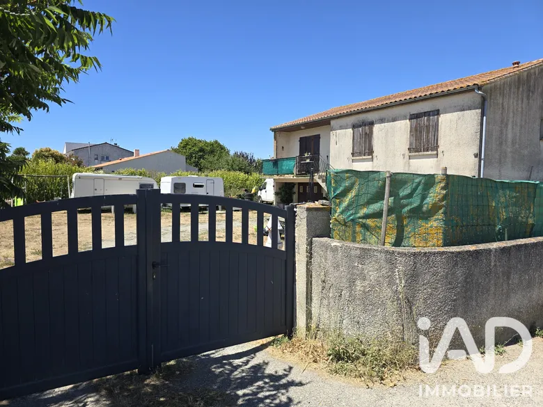 Maison 4 pièces 95 m² · à Muron · 95 m² · 152 000 €