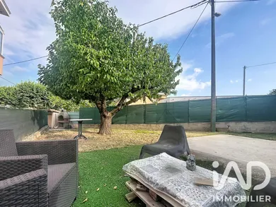 Apartment in Gardanne (13120)