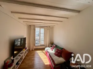 Apartment in Paris (75012)