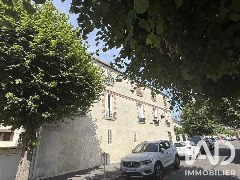 Immeuble 220 m² · à Villiers-le-Bel · 220 m² · 715 000 €