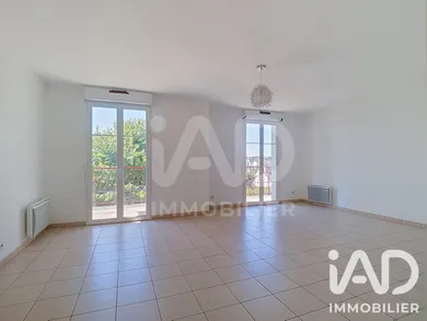 Appartement à Vaux-le-Pénil (77000)