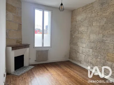 Apartment in Bordeaux (33100)