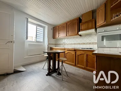 Apartment in Pussay (91740)