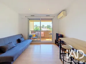 Apartment in Sanary-sur-Mer (83110)