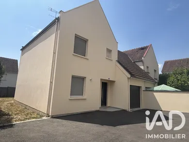 House in Troyes (10000)