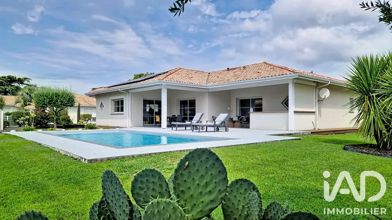 Maison 5 pièces 182 m² · à Biganos · 182 m² · 743 000 €
