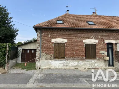 Maison de village à Clastres (02440)